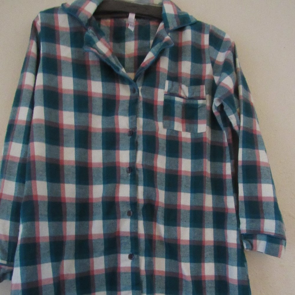 Short Flannel Night Shir"